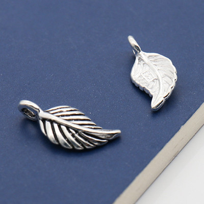 Combo 4 cái charm bạc hình chiếc lá treo - Ngọc Quý Gemstones