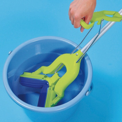 Cây lau nhà cán dài tiện ích Azuma Nhật Bản - Màu xanh cốm