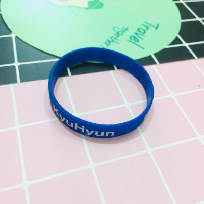 VÒNG TAY. LẮC TAY CAO SU SUPERJUNIOR KPOP COMBO 5  THÀNH VIÊN KHÁC NHAU 