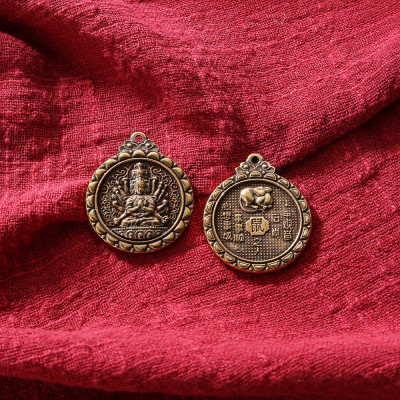 Dây chuyền mặt Phật phật Thiên Thủ Thiên Nhãn - Phật bản mệnh người tuổi Tý - MV03