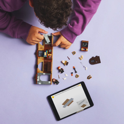 LEGO HARRY POTTER 76442 Đồ Chơi Lắp Ráp Lâu Đài Hogwarts: Lớp Học Bùa Chú (204 Chi Tiết)