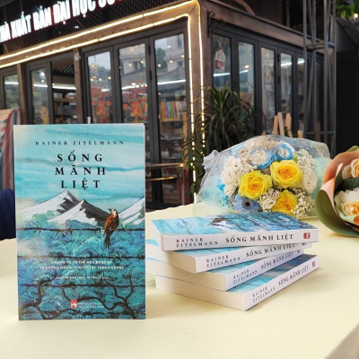 SỐNG MÃNH LIỆT - Chúng Ta Có Thể Học Được Gì Từ Những Người Khuyết Tật Thành Công ? - Rainer Zitelmann - Nguyễn Bích Lan, Tô Yến Ly dịch (bìa mềm)