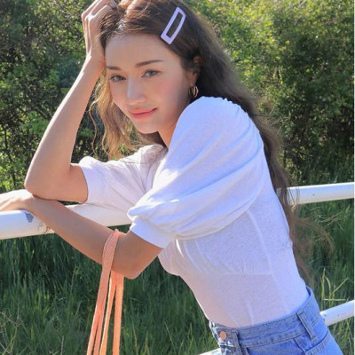 Sét 4 kẹp kim loại mẫu Hàn siêu Hot KAH63 (Mầu ngẫu nhiên)