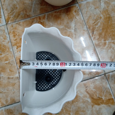 CHẬU TRỒNG CÂY  ỐP TƯỜNG HÌNH BÁN NGUYỆT MÀU TRẮNG ( BỘ 10 CÁI )