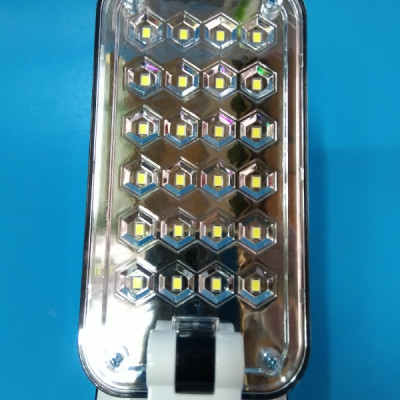 Đèn sạc để bàn DP666 24 bóng led