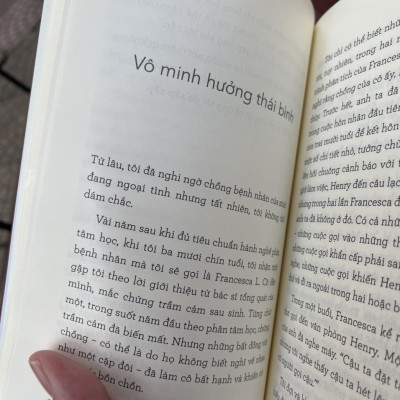CUỘC ĐỜI SOI TỎ - Chúng ta đánh mất và tìm thấy chính mình như thế nào - Stephen Grozs – Minh Đào dịch - Nxb Trẻ