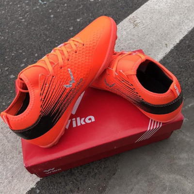 Giày bóng đá chính hãng wwika flash cam