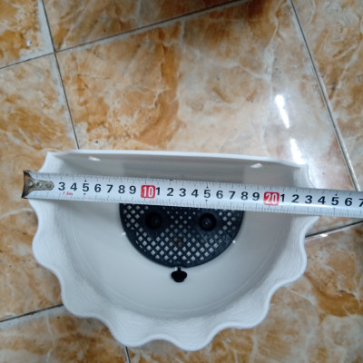 CHẬU TRỒNG CÂY  ỐP TƯỜNG HÌNH BÁN NGUYỆT MÀU TRẮNG ( BỘ 10 CÁI )