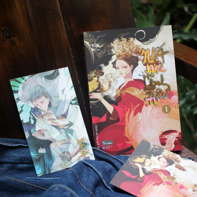 Nhất Đại Linh Hậu - Tập 1 - Tặng Kèm Postcard Bồi Cứng + Postcard Kim Tuyến Tơ Tằm