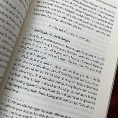 MIANMA – LỊCH SỬ VÀ HIỆN TẠI - Đại sứ Chu Công Phùng - Nhà xuất bản Chính trị quốc gia Sự thật – bìa mềm
