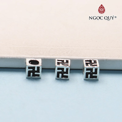 Charm bạc hình vuông hình chữ vạn xỏ ngang - Ngọc Quý Gemstones