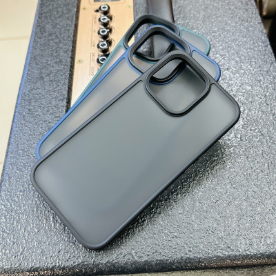 Ốp lưng Likgus lưng nhám viền màu dành cho iPhone 13 Pro - hàng chính hãng