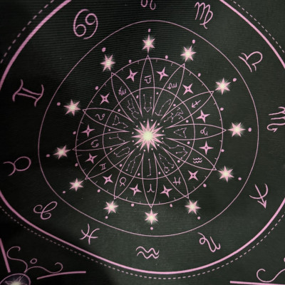 Thảm bài Ta rot chủ đề màu tím huyền bí