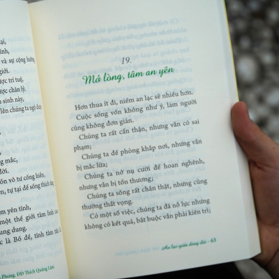 Sách - An Lạc Giữa Dòng Đời - Vĩnh Nghiêm Books