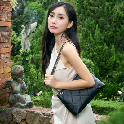 Túi Yuumy ( Thời trang nữ chần bông quả trám size 28 - Túi đeo chéo da Seasand YN280 )