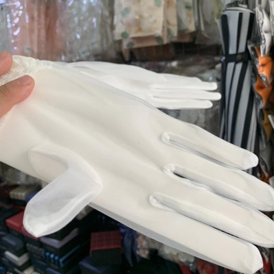 Găng tay cô dâu ngắn vải voan đính hạt nhẹ nơ hoa kết tay bèo nhún trắng giangpkc phụ kiện cưới