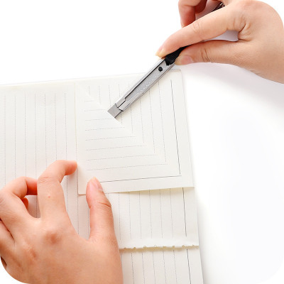 Dao rọc giấy văn phòng các loại có nắp trượt tiện dụng