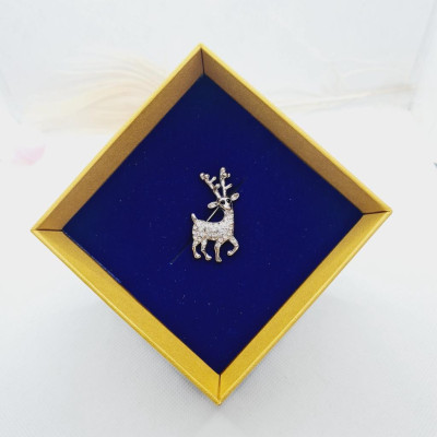 Cài áo hươu đá trắng nhỏ