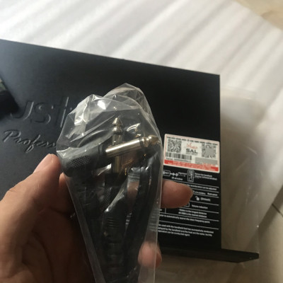 Micro không dây DB Acoustic 450II  v2 - Năm 2022- Hàng chính hãng