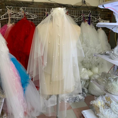 Voan cài tóc cô dâu trắng kem ngắn ngang lưng mẫu mới 2020 sp2878