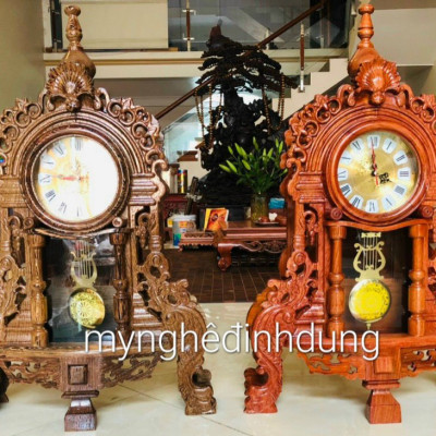 Combo đồng hồ quả lắc để bàn kt cao 70x45x15cm + kệ chân đế 15x52x29cm bằng gỗ mun đuôi công 