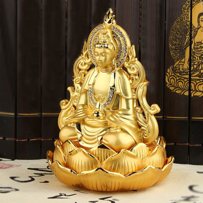 Tượng Phật Bà trang trí trong xe ô tô 