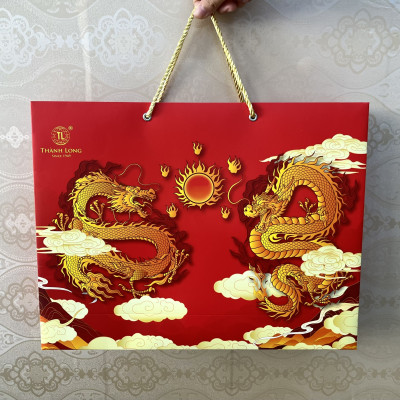 Hộp Bánh Trung Thu Long Vân - Thành Long - 4 Bánh 2 Trứng (1080g) 