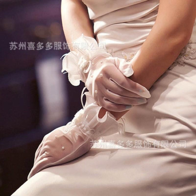 Găng tay cô dâu ngắn vải voan đính hạt nhẹ nơ hoa kết tay bèo nhún trắng giangpkc phụ kiện cưới