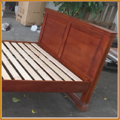 Giường ngủ gỗ sồi Tundo màu nâu gỗ xoan đào 212 x 195 x 100cm