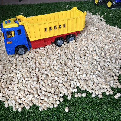 Hạt Gỗ Xúc Cát Đồ Chơi Cho Bé Thỏa Sức Vui Đùa Với Chất Liệu Tự Nhiên, An Toàn Tặng Kèm 1 Xẻng Xúc Gỗ ( 1kg hạt gỗ)