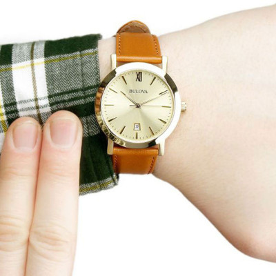 Đồng Hồ Nam Bulova Dây Da 97B135 - Mặt Vàng