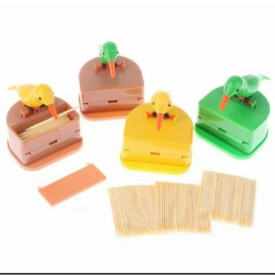 1 CON CHIM CÔNG LẤY TĂM TỰ ĐỘNG THUẬN TIỆN CHO MỌI GIA ĐÌNH 