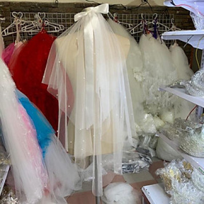 Voan cài tóc cô dâu trắng kem ngắn ngang lưng mẫu mới 2020 sp2878