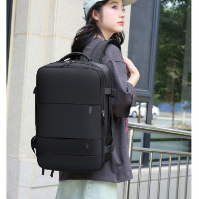 Balo laptop (15.6 inch) phong cách hiện đại - BEE GEE BLLT5625