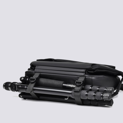 Túi đeo chéo nam cao cấp phong cách mới BEE GEE – DCN9326