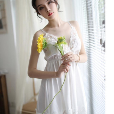 Váy ngủ lụa thái ren ngực - Màu trắng