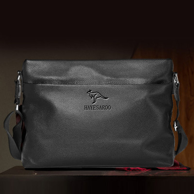 Túi đeo chéo nam DA BÒ THẬT - BEE GEE DCN9412