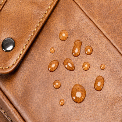 Túi đeo chéo nam DA BÒ THẬT – BEE GEE DCN9385