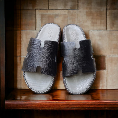 DÉP QUAI NGANG CHỮ H CHẤT LIỆU DA BÒ VATIS VA2041 | KHÂU ĐẾ CHẮC CHẮN