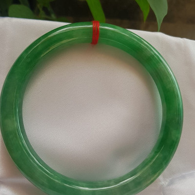 Vòng tay Nam Nữ đá Cẩm Thạch Đậu Lý QC size lớn 64mm x cọng 10mm Vòng màu xanh đậu lý bông bóng đẹp Anh Chị tay to Cân Nặng 73kg- 85kg đeo ạ