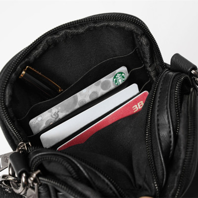 Túi đeo chéo nam phong cách mới – BEE GEE DCN9351