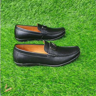 Giày lười nam da bò Trường Hải đế cao su 2 màu nâu,Đen GM330