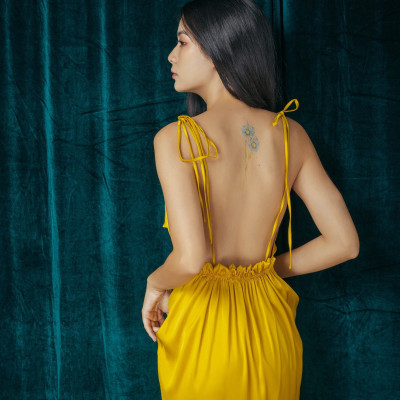 Váy cổ đổ Emwear