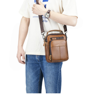 Túi đeo chéo nam phong cách mới  - BEE GEE DCN9388