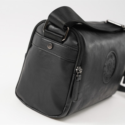 Túi đeo chéo nam phong cách mới – BEE GEE DCN9352