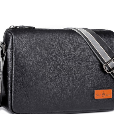 Túi đeo chéo nam DA BÒ THẬT - BEE GEE DCN9426