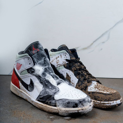 Bộ Vệ Sinh Giày Dép Crep Protect Cure Kit (gồm bàn chải, khăn lau, chai dung dịch vệ sinh 100ml và sách hướng dẫn) 