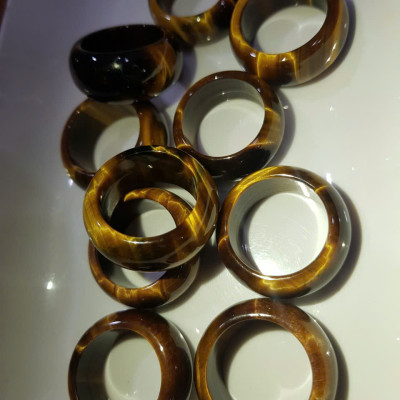 Nhẫn Nam Đá Mắt Hổ Vàng Nâu Tiger Eyes Tự Nhiên đậm bóng đẹp mới ni 20mm x Cao 12mm / 11mm dầy 4mm nam mệnh Kim mệnh Thổ mệnh Thủy đeo ni 20mm rẻ đẹp ạ