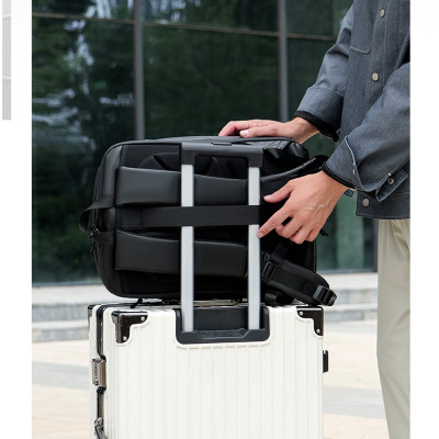 Balo laptop (15.6 inch) phong cách hiện đại - BEE GEE BLLT5627