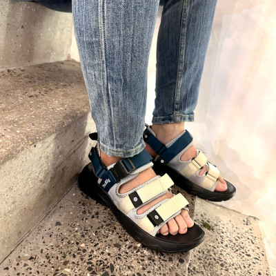Giày Sandal Nam Nữ Unisex The BiLy Quai Ngang Dây Dù Đế IP Siêu Êm Nhẹ Màu Xanh Kem-BL08